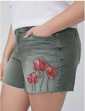 Load image into Gallery viewer, Embroidered Shorts