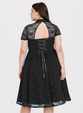 Load image into Gallery viewer, Lace Detailed Dress